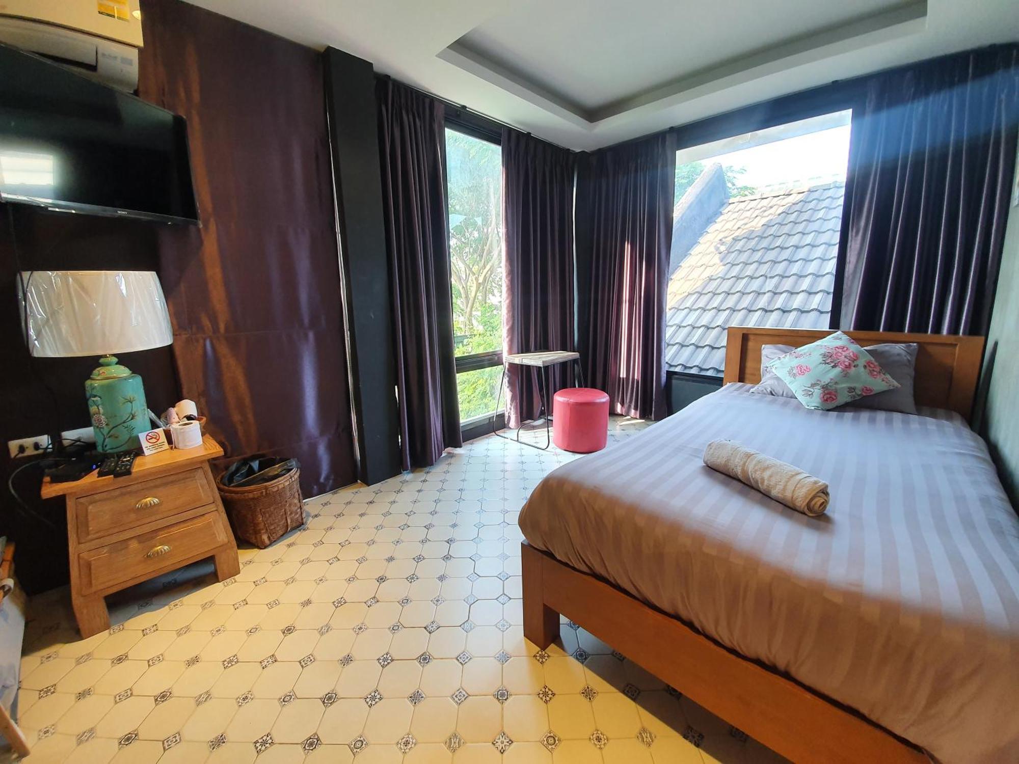 Baan Wualamphong บ้านวัวลำพอง Bangkok Rom bilde