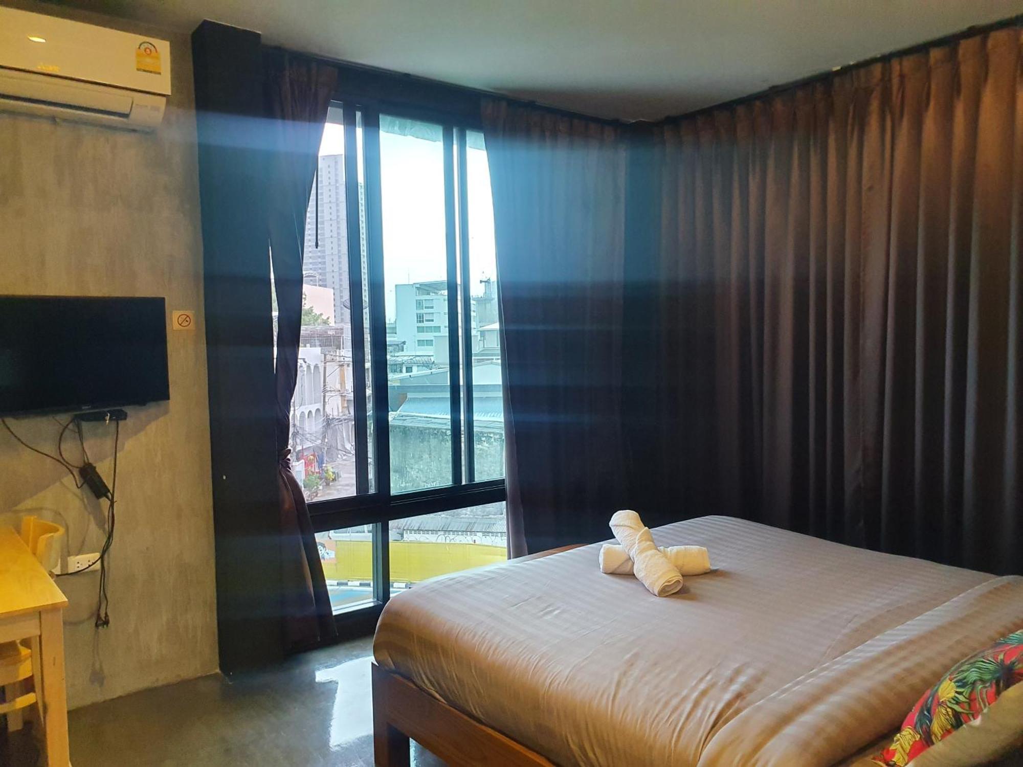 Baan Wualamphong บ้านวัวลำพอง Bangkok Rom bilde